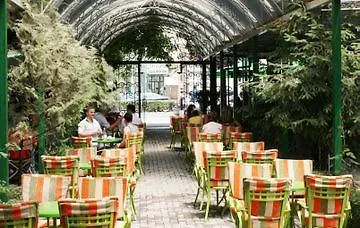 فندق Seven تيرانا