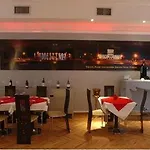 Hotel Seven