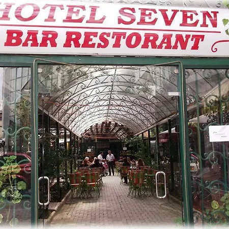 Seven 3* Τίρανα