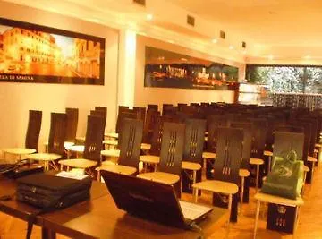 מלון Seven טיראנה